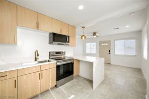 featured image of 1934 Stanford St #B