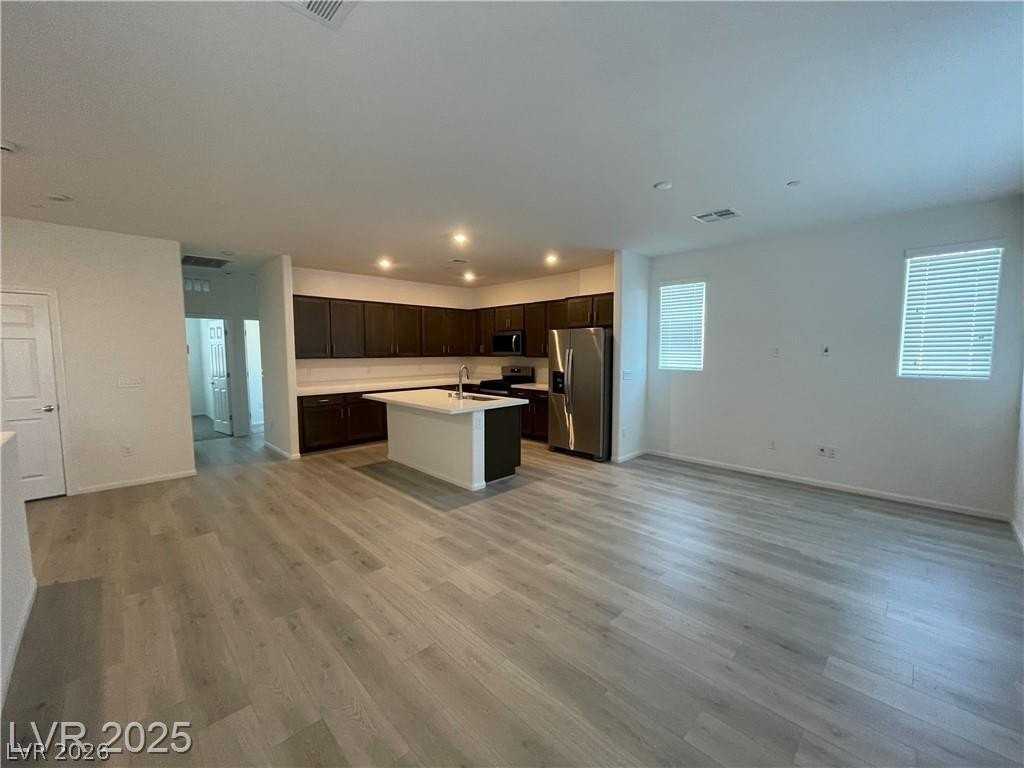 645 Bellus Pl - Photo 6 of 22