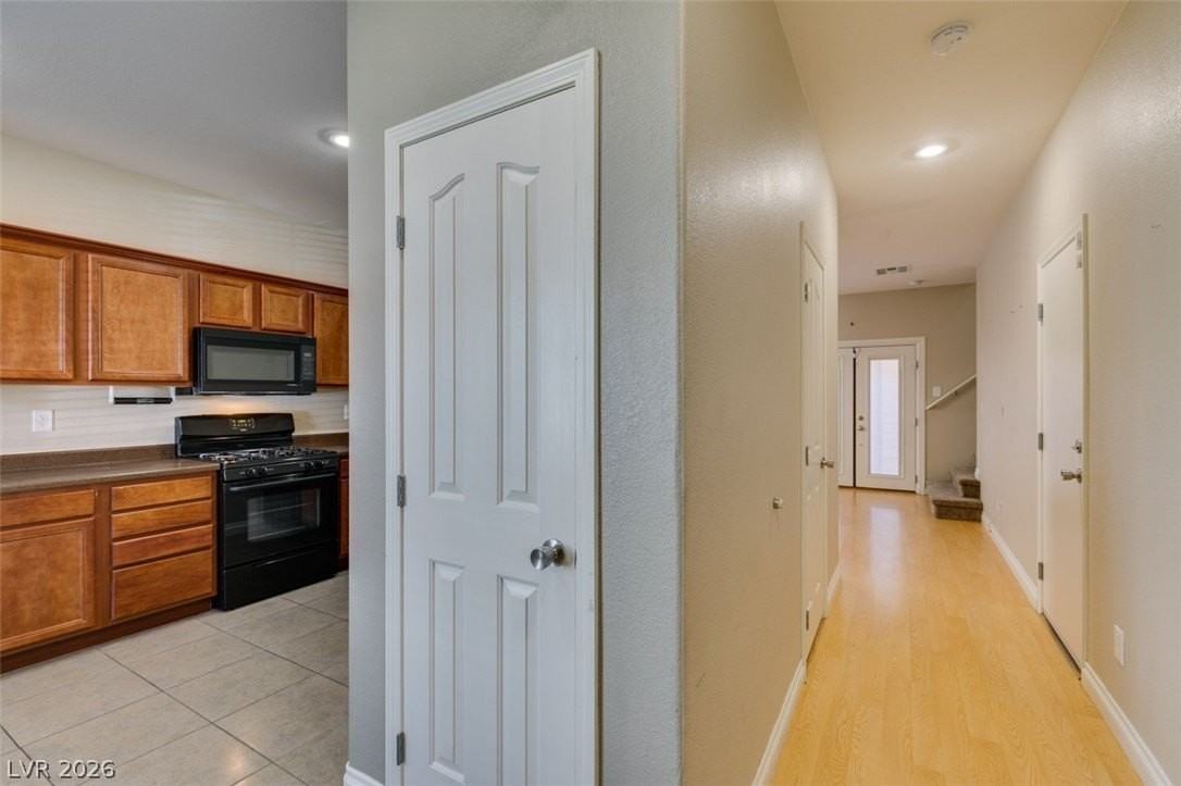 169 Almond Ridge Pl - Photo 3 of 32