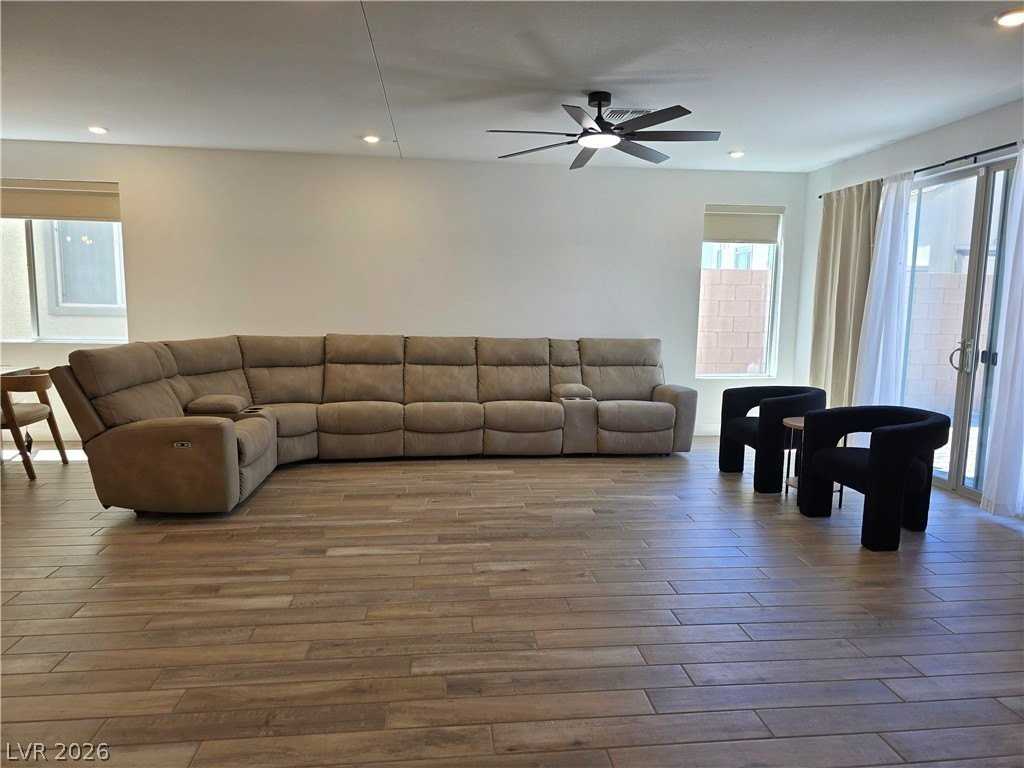 6366 Pipers Brook Ln - Photo 7 of 43