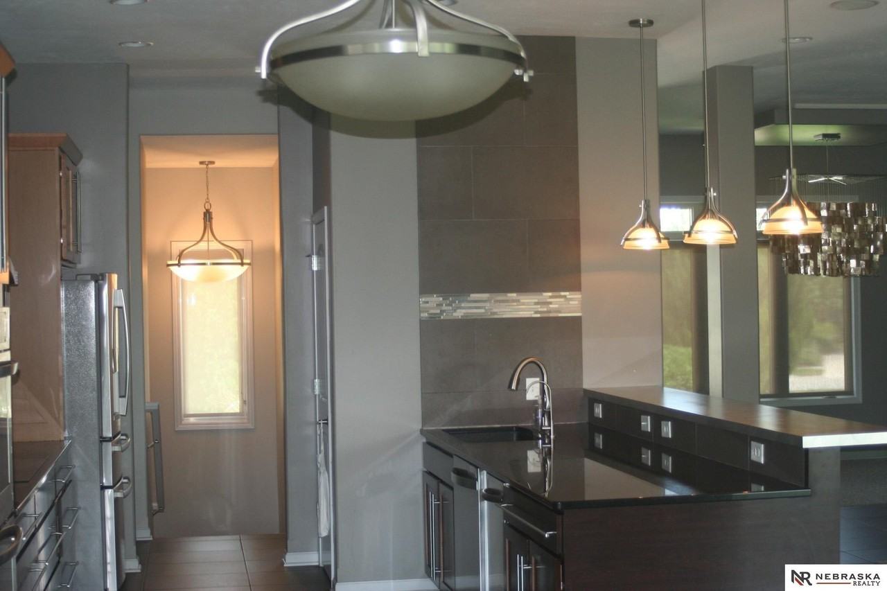 13119 Potter St - Photo 4 of 18