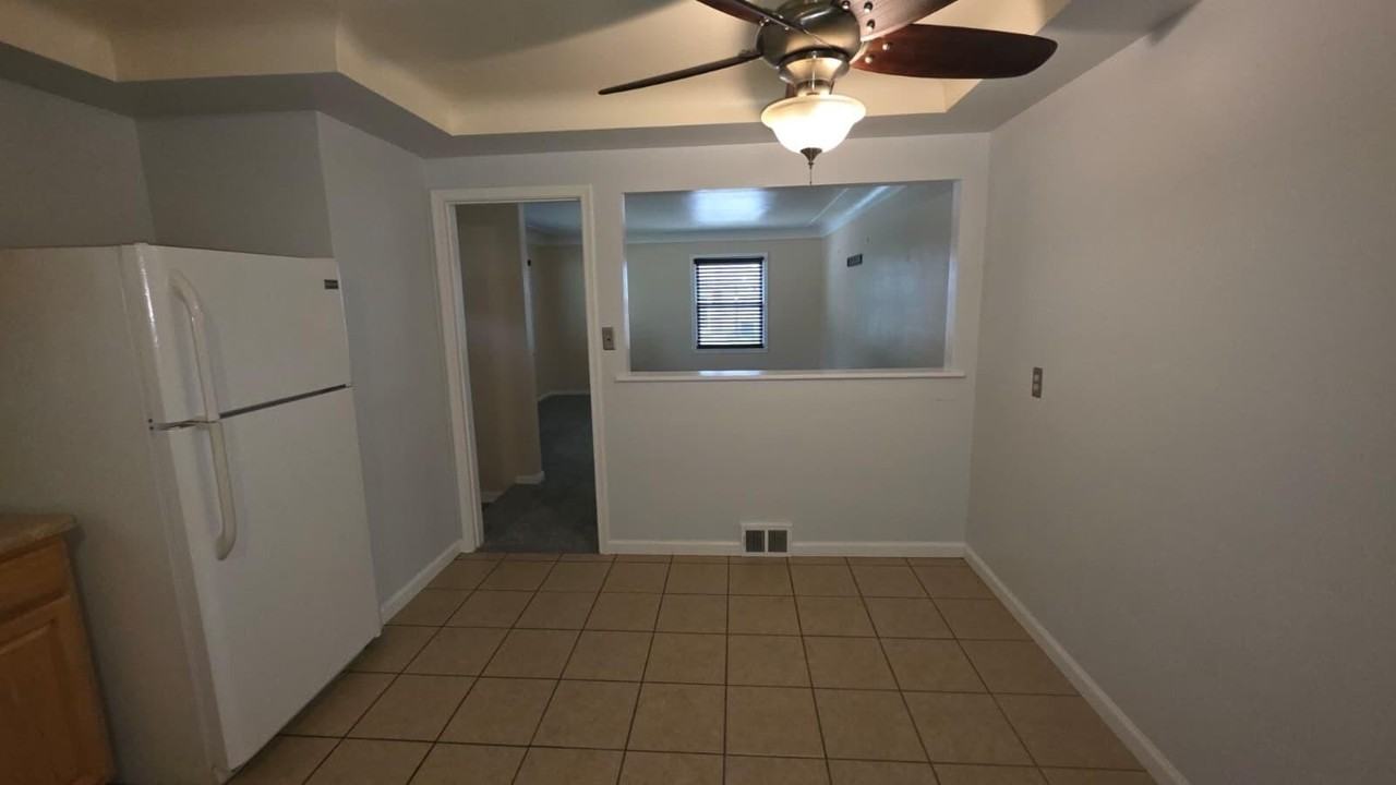 24517 Rosebud Ave - Photo 5 of 13