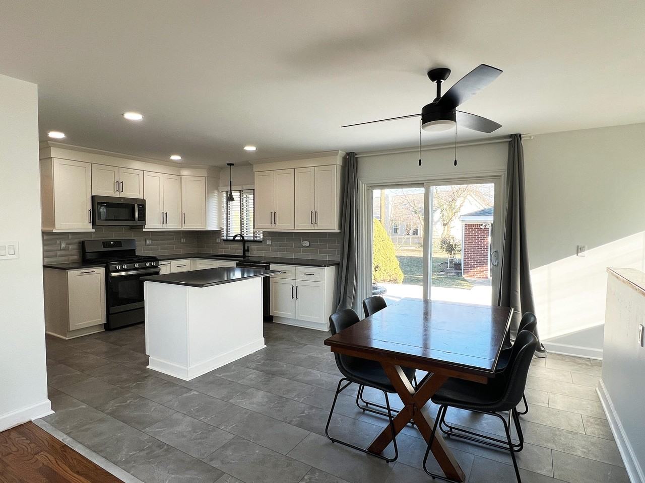 9358 Marie Ct - Photo 2 of 19