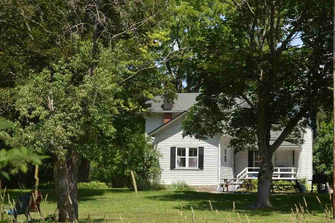 4561 N Lake Rd - Photo 5 of 27