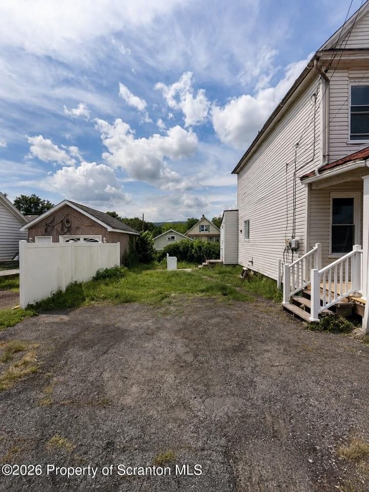 1931 Bristol Ct - Photo 4 of 17