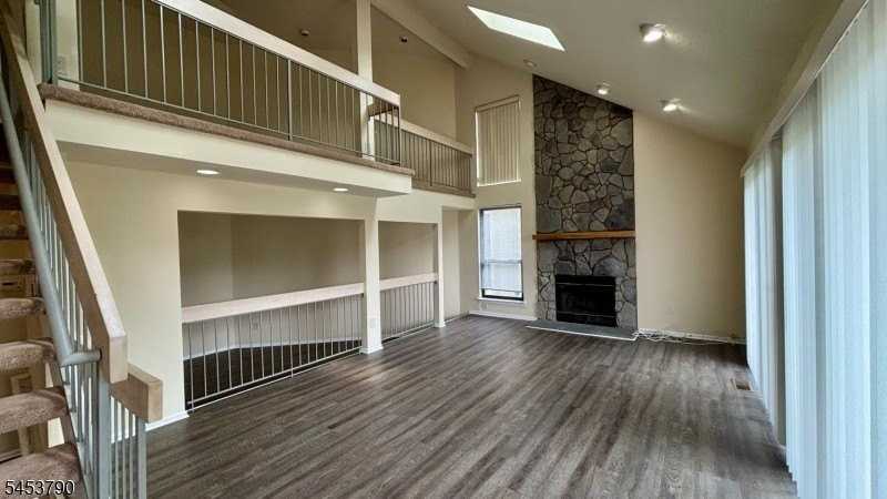 12 Spencer St #12 - Photo 5 of 18