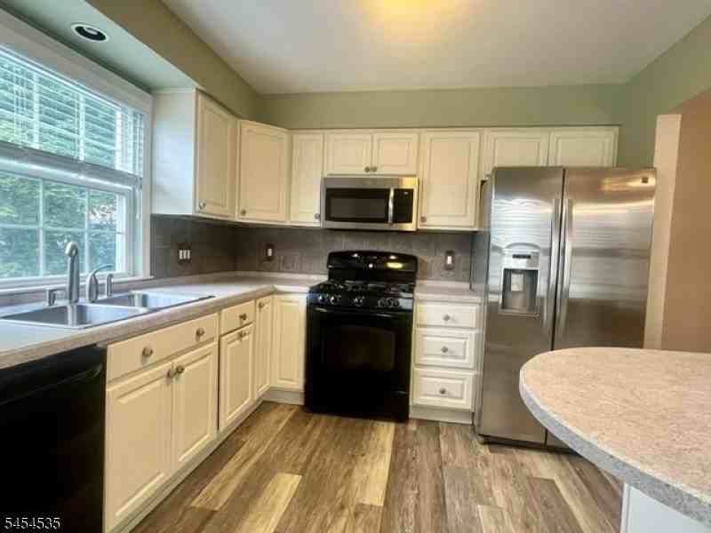 45 Rhea Run - Photo 2 of 24