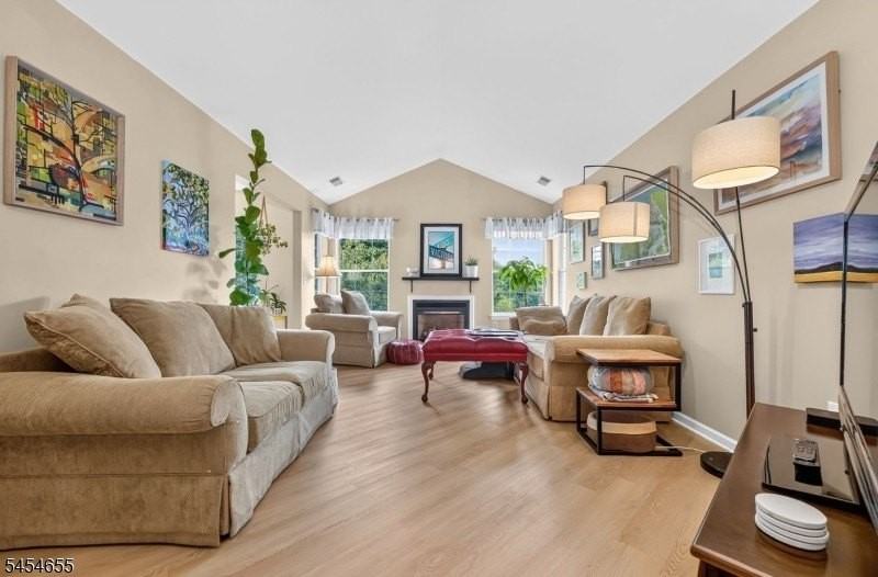 416 Homestead Ct - Photo 3 of 25