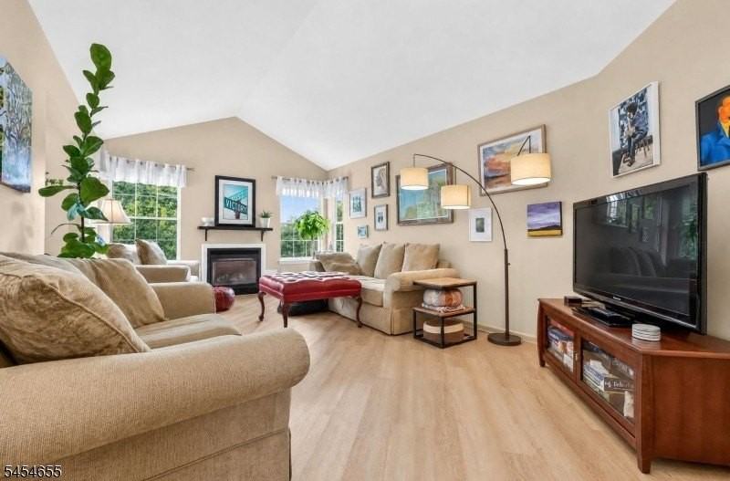416 Homestead Ct - Photo 4 of 25