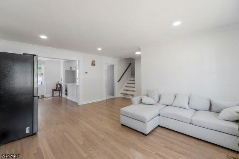 33 Larchmont Rd - Photo 7 of 27