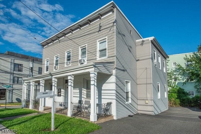 143 Valley Rd #2R - Photo 2 of 20