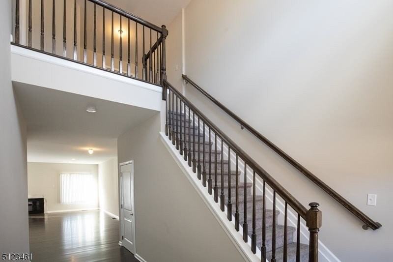 49 Arlene Ct - Photo 2 of 24