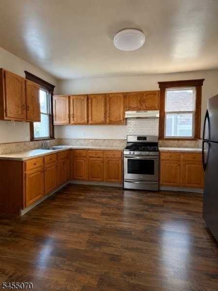 720 Monroe Ave - Photo 3 of 7