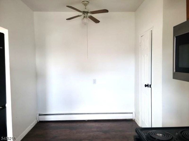 304 Franklin Ave #6 - Photo 4 of 10