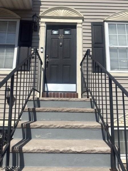 22 Seton Hall Dr - Photo 2 of 37