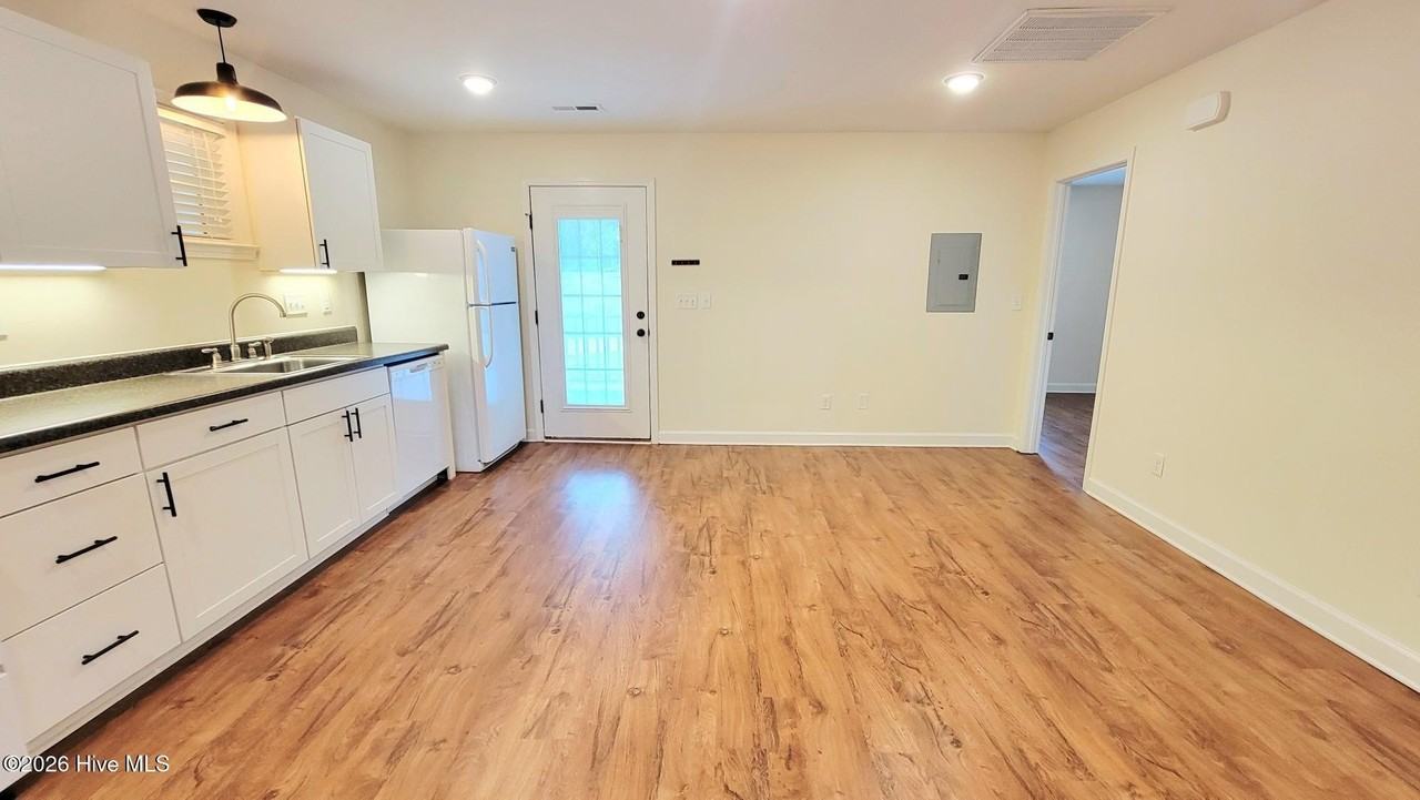 5006 Pine Needle Dr #A - Photo 4 of 17