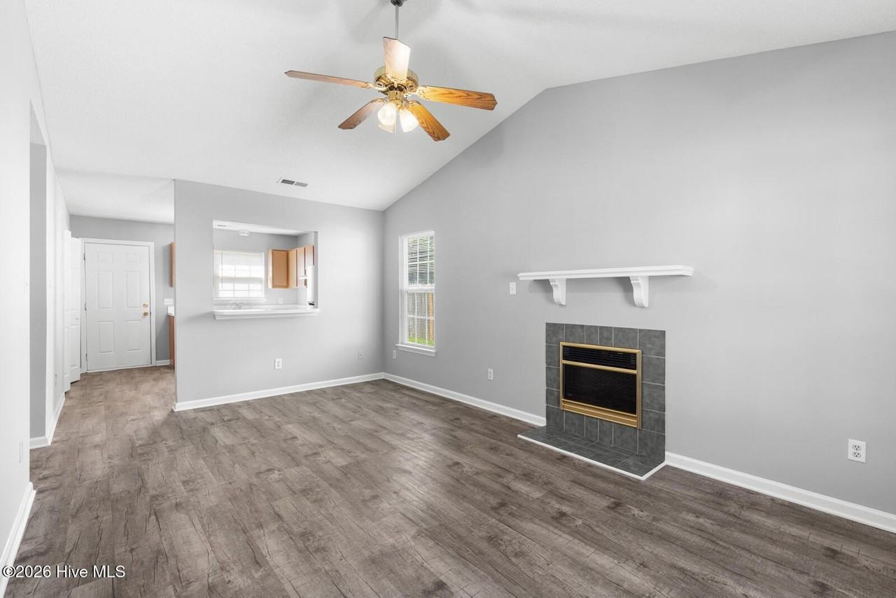 988 W Pueblo Dr - Photo 2 of 16