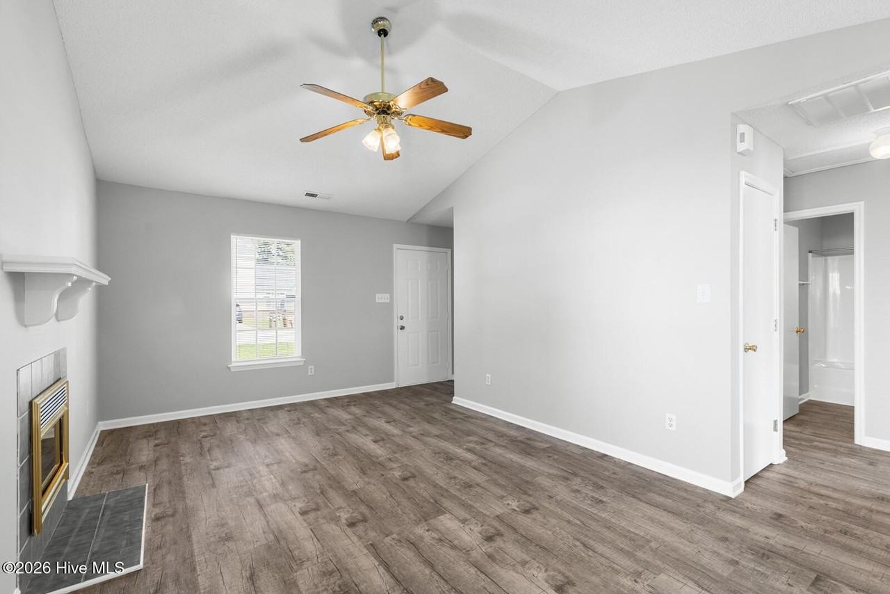 988 W Pueblo Dr - Photo 3 of 16