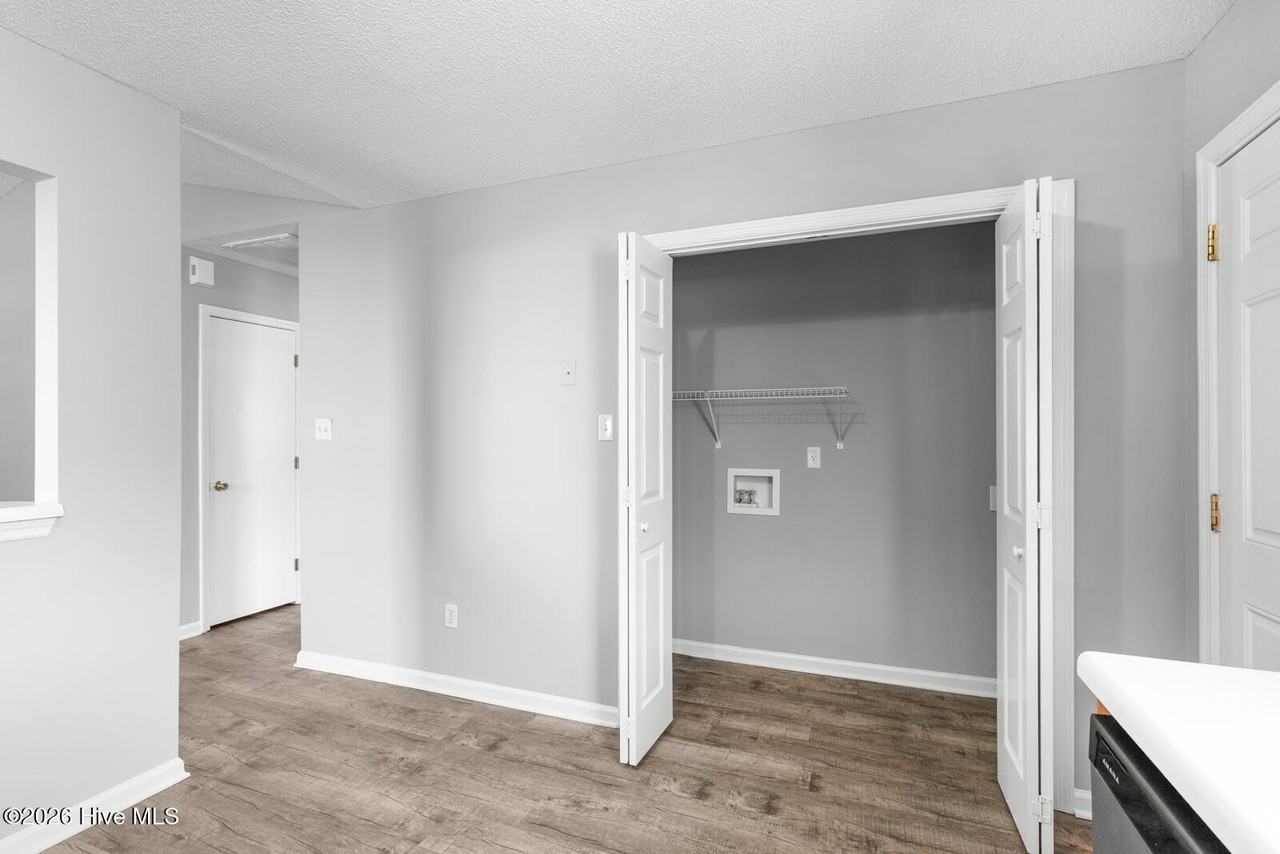 988 W Pueblo Dr - Photo 5 of 16