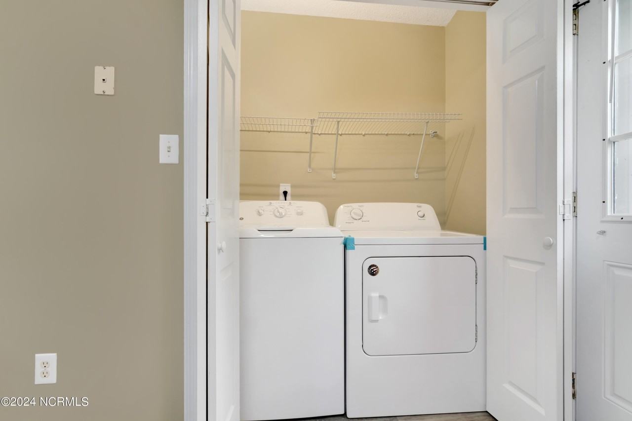 1147 Pueblo Dr - Photo 6 of 13