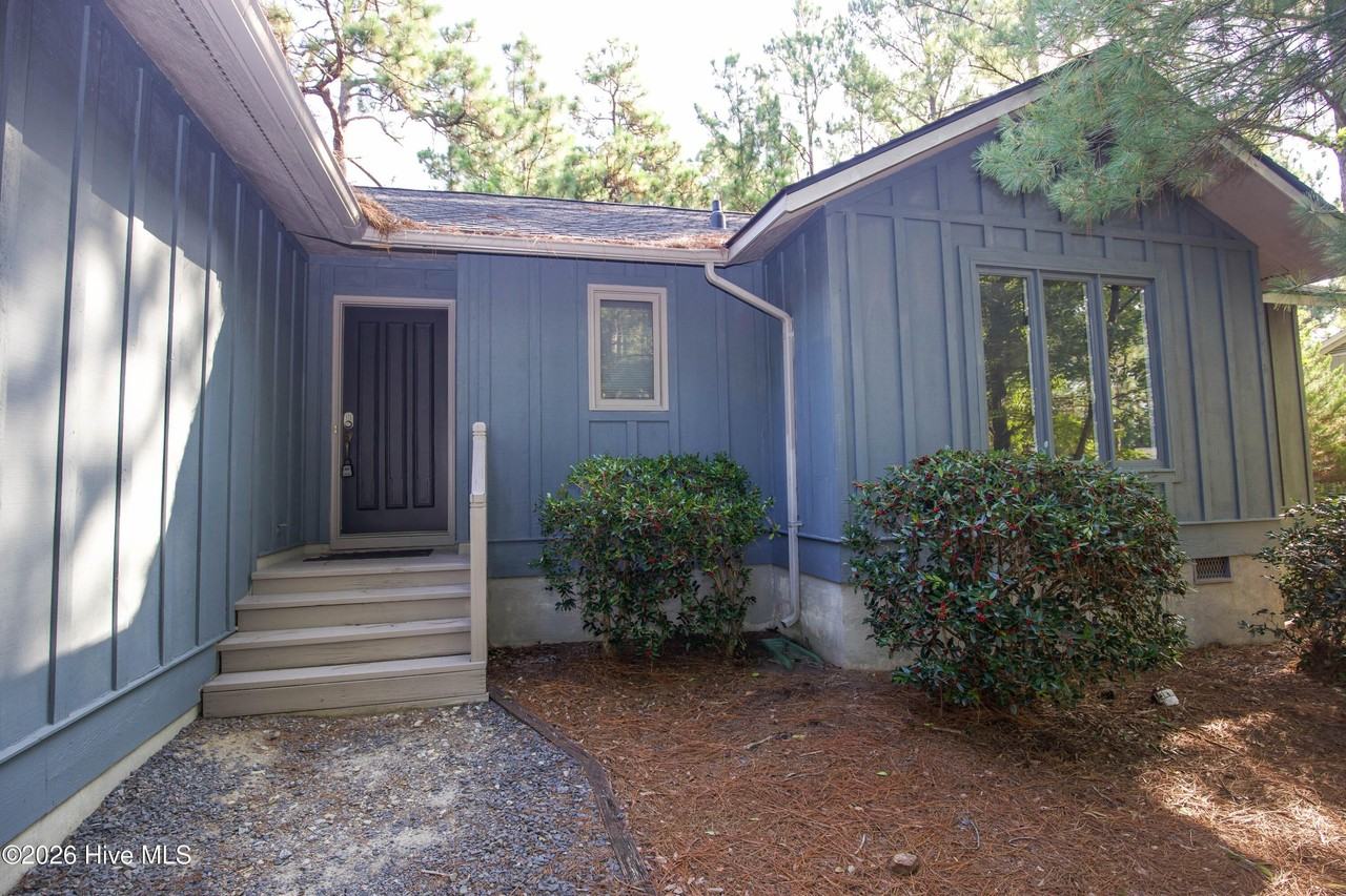 50 Surry Circle Dr N - Photo 4 of 48