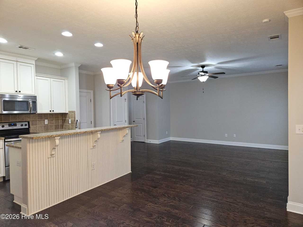 905 Glenhaven Dr - Photo 4 of 33