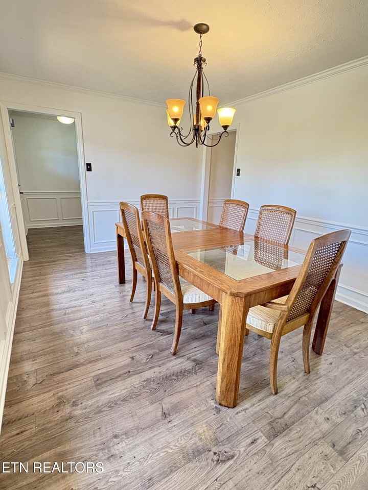 1005 Harbour Shore Dr - Photo 5 of 30