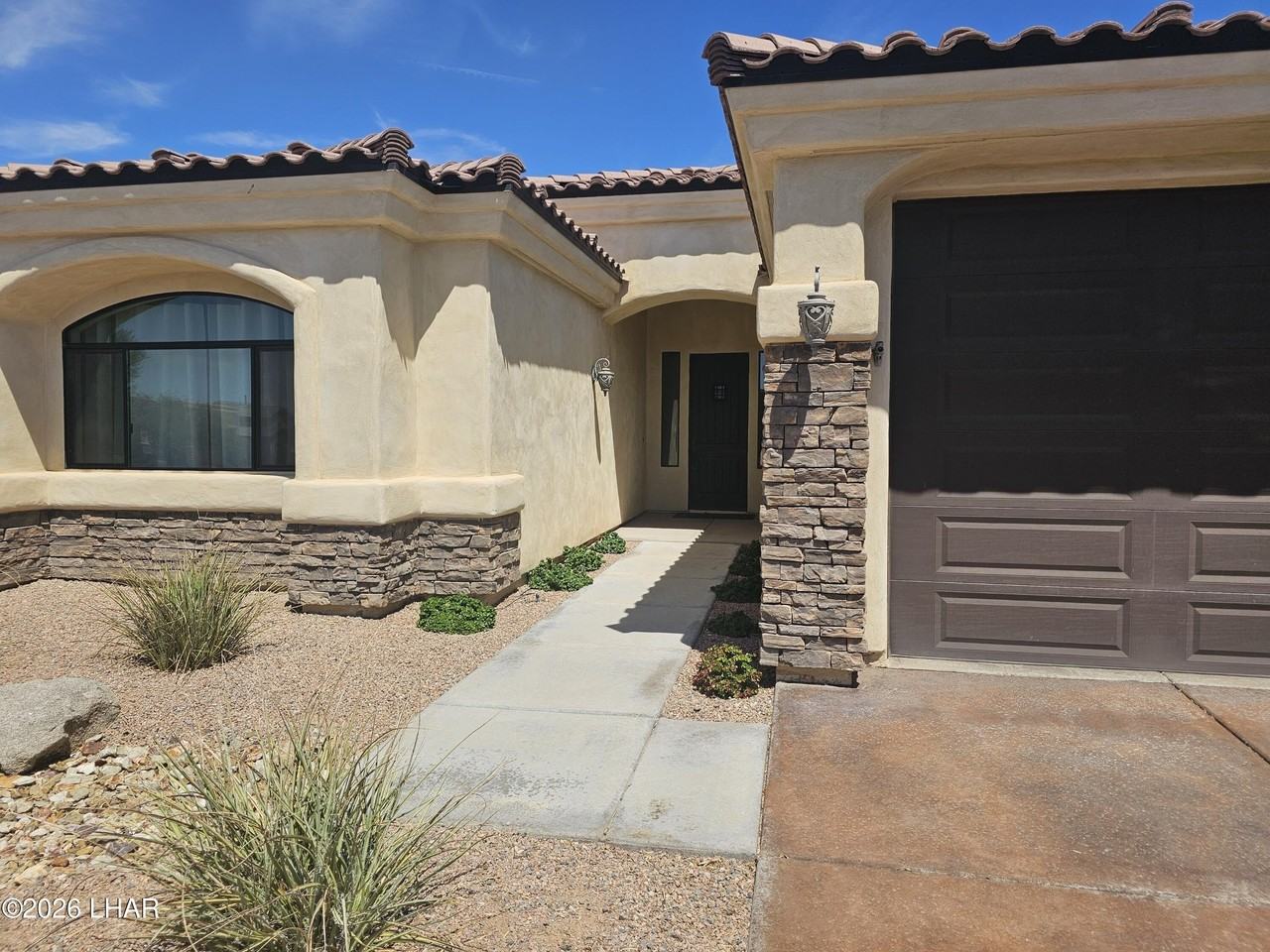 1977 E Troon Dr - Photo 4 of 30