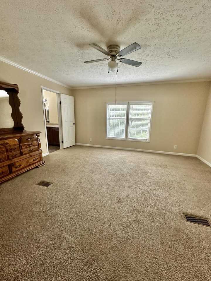 3011 Ryans Creek Rd - Photo 4 of 12