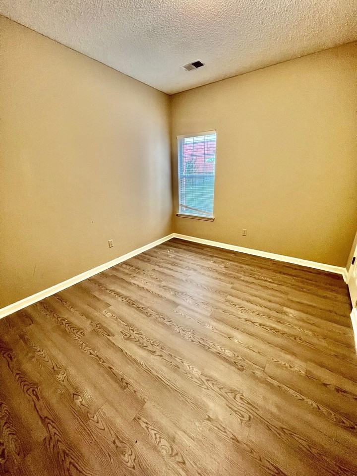 6766 Whitten Pine Dr - Photo 5 of 8