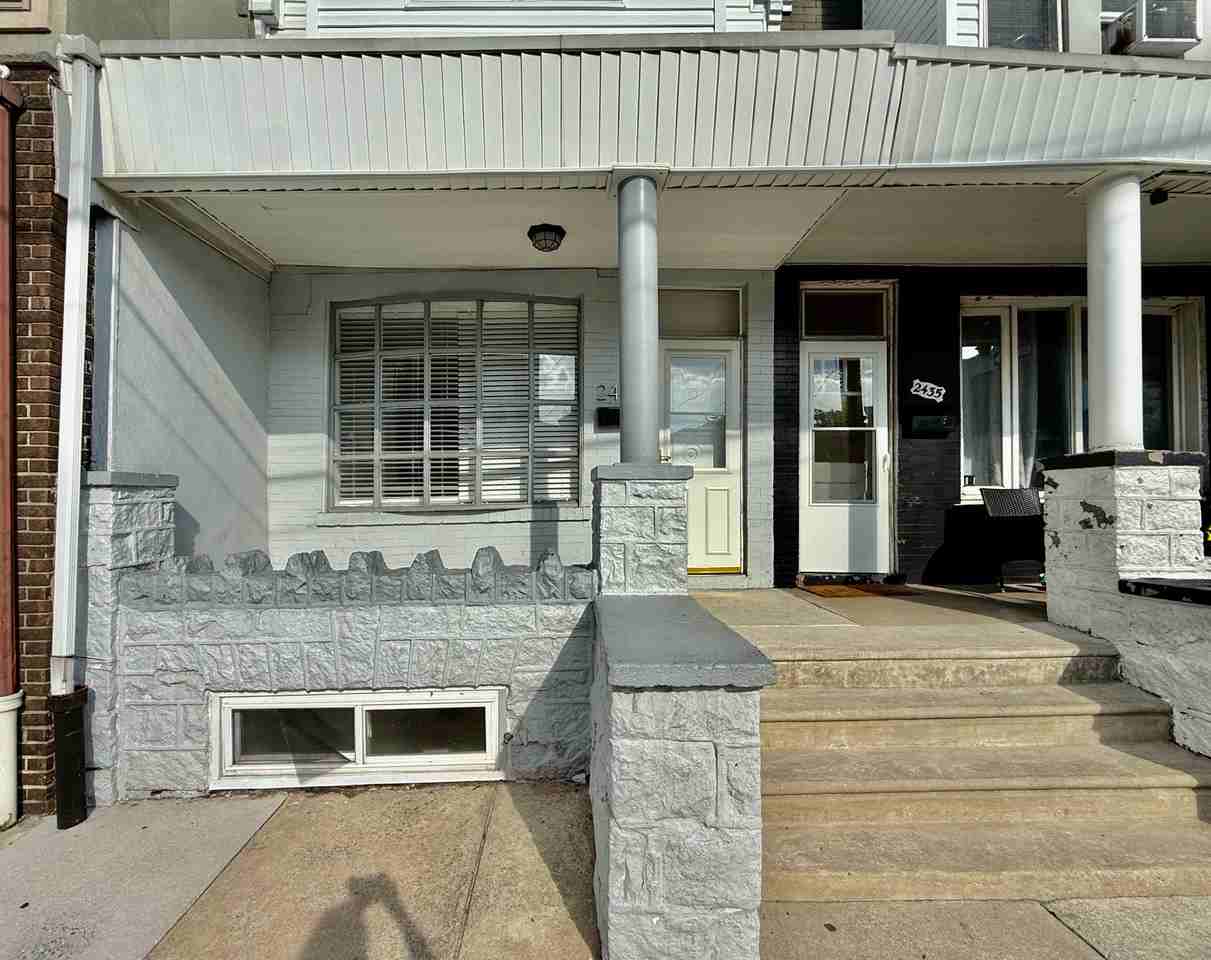 2433 S 3rd St #1 - Photo 3 of 43