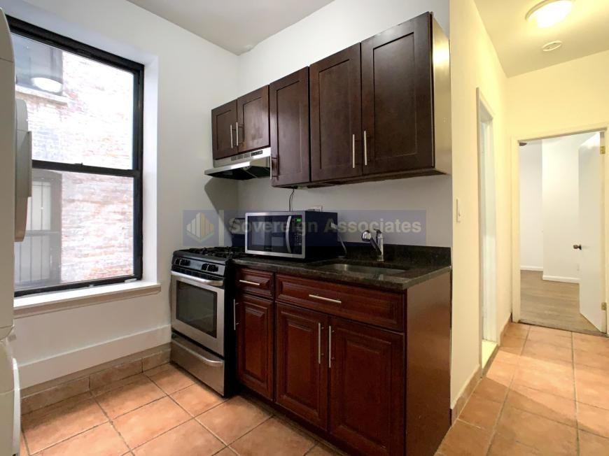 186 Claremont Ave - Photo 7 of 10