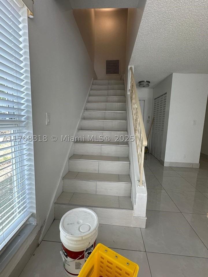 700 Sw 80th Ter #0 - Photo 6 of 7