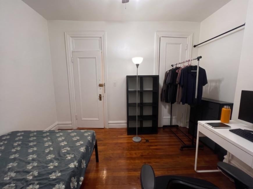 414 W 121st St - Photo 5 of 10
