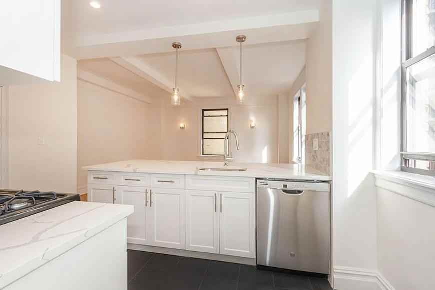 27 W 96th St - Photo 3 of 10