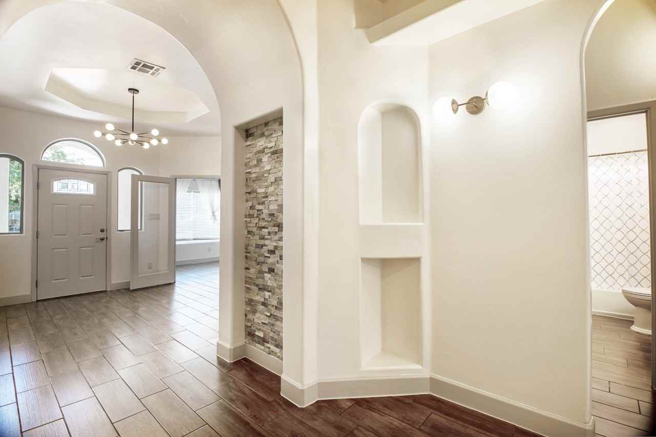 1000 Jasmine Dr #1 - Photo 2 of 9