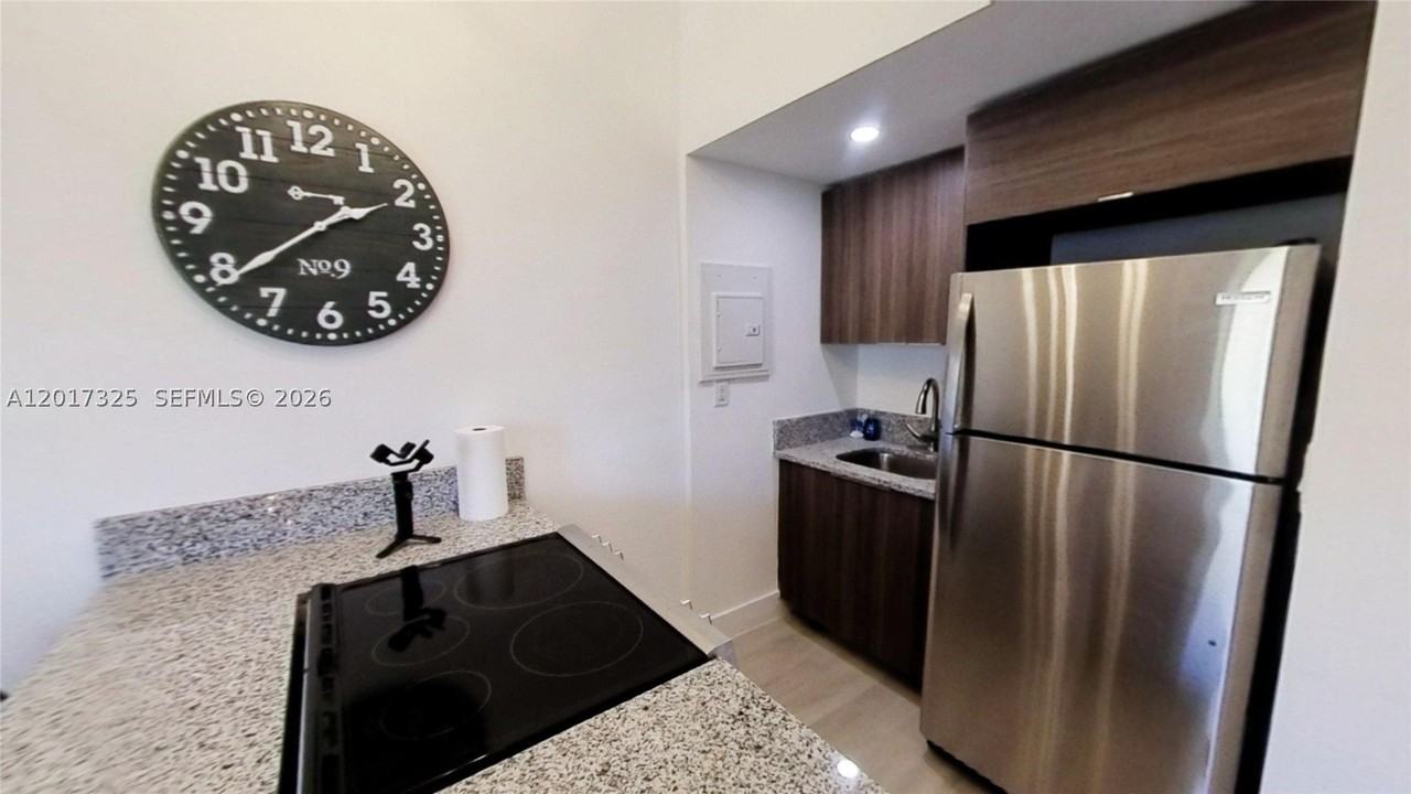 840 Sw 7th St #852 - Photo 2 of 13