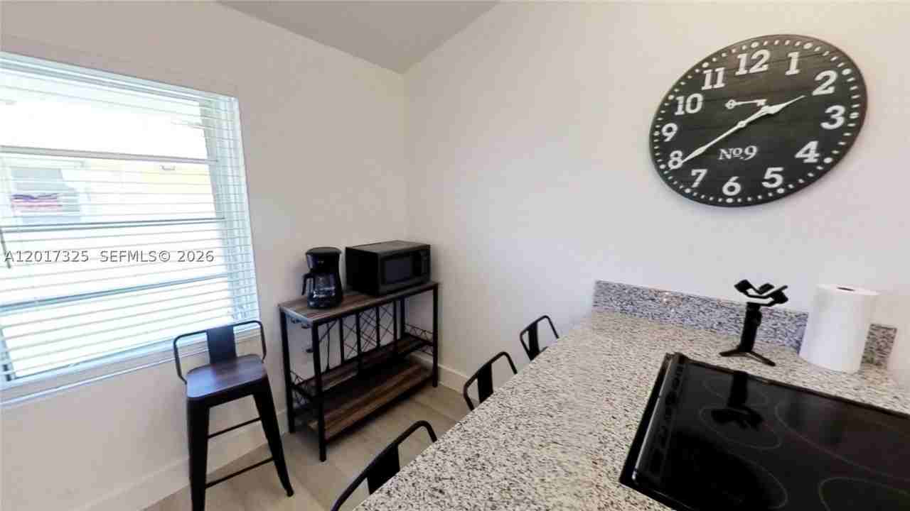 840 Sw 7th St #852 - Photo 3 of 13