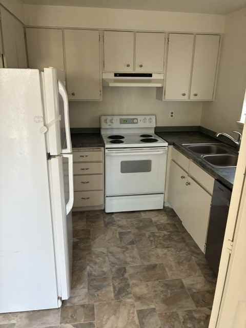 300 S Ruby St #1 - Photo 2 of 5
