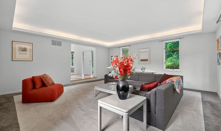 109 Sleight Plass Rd #1 - Photo 5 of 10