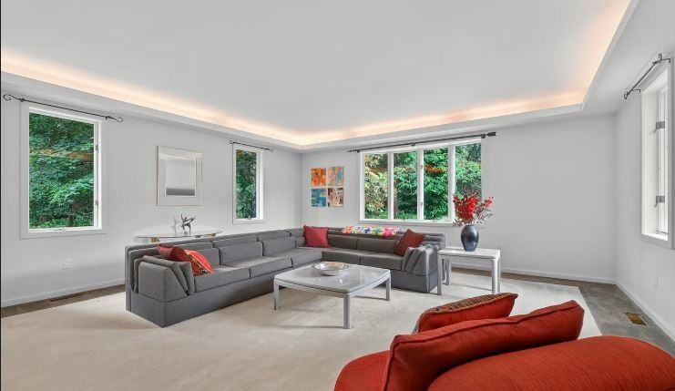 109 Sleight Plass Rd #1 - Photo 6 of 10