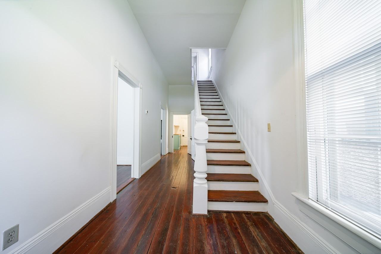 106 7th St #A - Photo 5 of 17