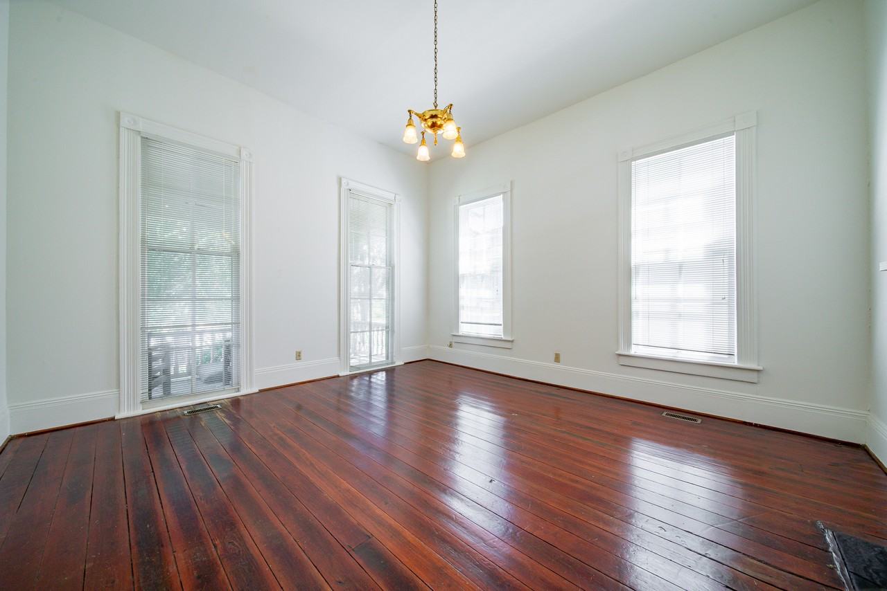 106 7th St #A - Photo 6 of 17