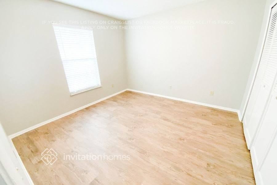11143 Stoney Point Ln W - Photo 5 of 11