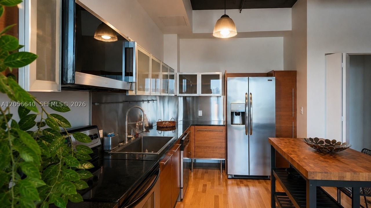 Nw South River Dr #708 - Photo 3 of 26
