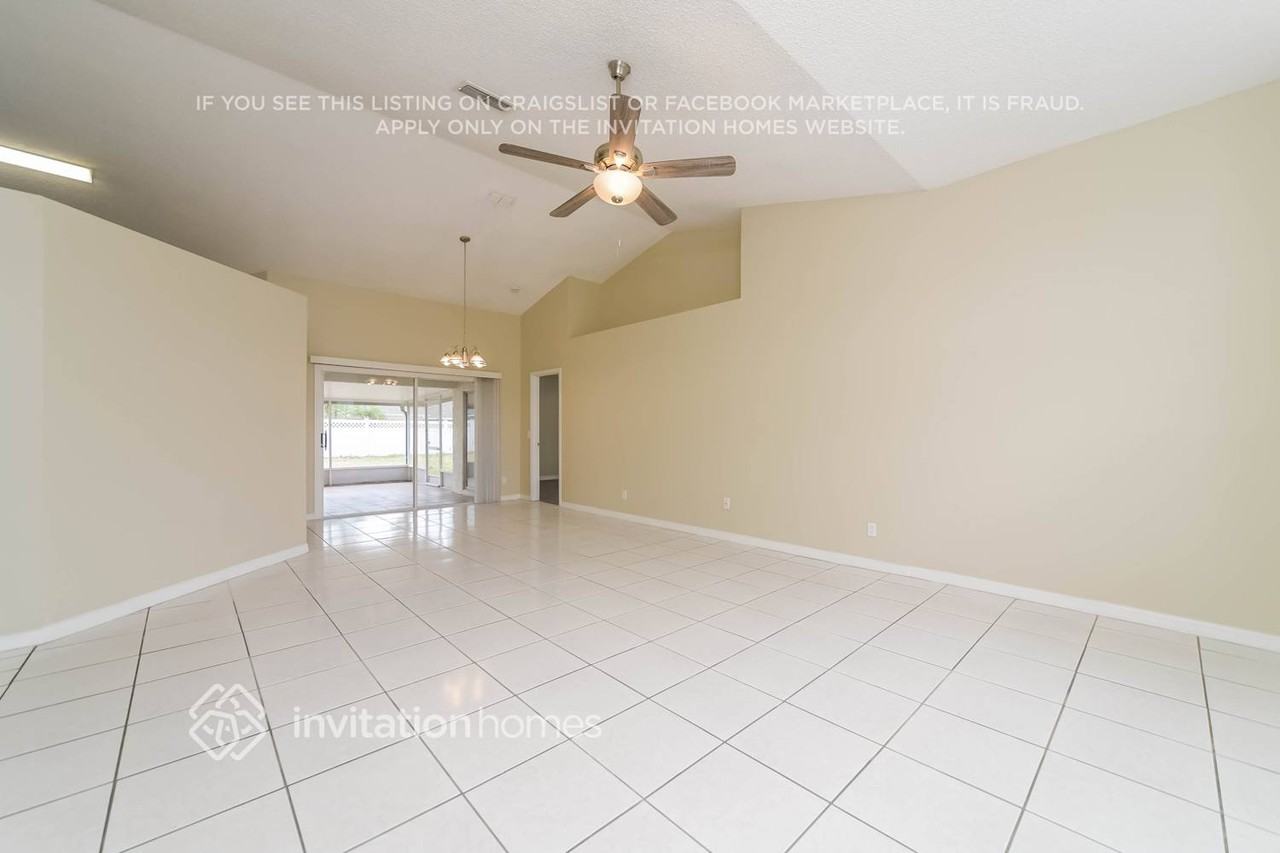 1440 Bradwell Dr - Photo 4 of 17