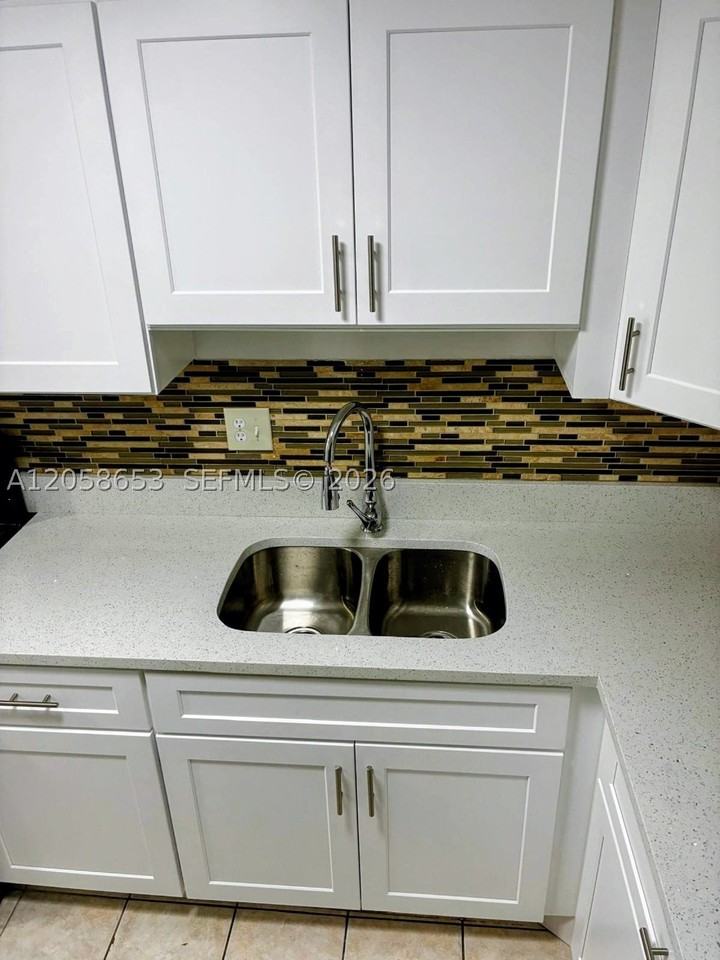 7911 Colony Cir N #202 - Photo 3 of 15