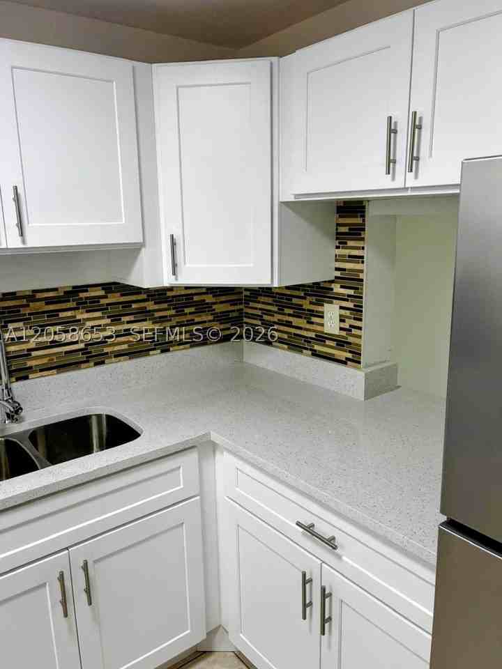 7911 Colony Cir N #202 - Photo 5 of 15
