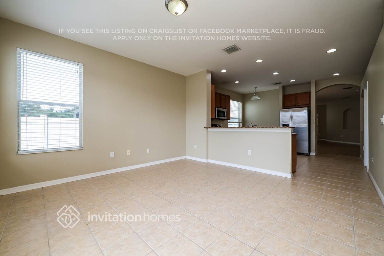 10305 Greystone Ridge Ct - Photo 5 of 17