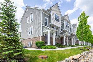 featured image of 4918 Treeside Ln